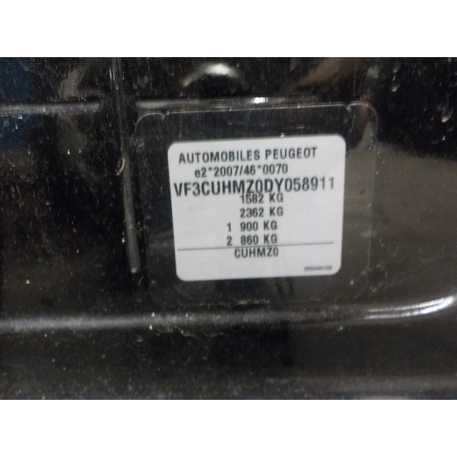 Ceinture de sécurité arrière gauche Peugeot 2008 (CU) (2013 - présent) MPV 1.2 Vti 12V PureTech 82 (EB2(HMZ))