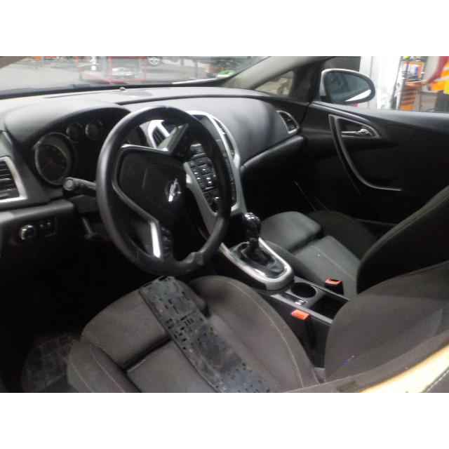 Commutateur de clignotant Opel Astra J GTC (PD2/PF2) (2011 - 2018) Hatchback 3-drs 1.4 Turbo 16V ecoFLEX 140 (A14NET(Euro 5))