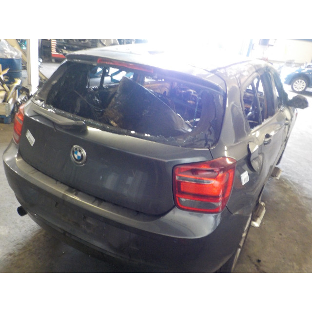 Bras de suspension arrière gauche au dessus BMW 1 serie (F20) (2011 - 2015) Hatchback 5-drs 116i 1.6 16V (N13-B16A)