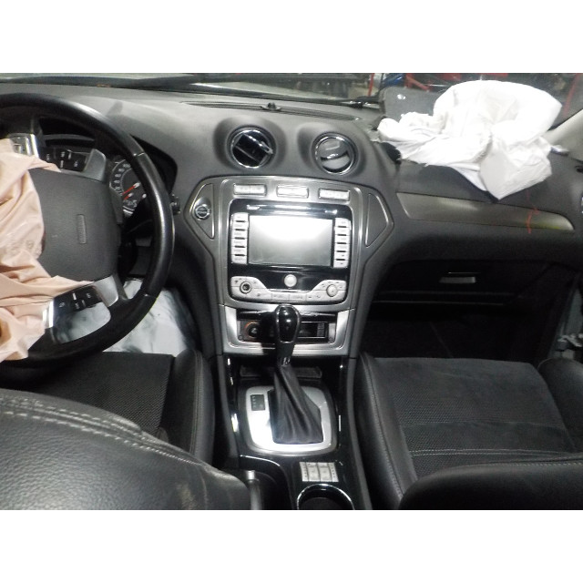 Porte avant gauche Ford Mondeo IV (2007 - 2015) Hatchback 2.3 16V (SEBA(Euro 4))
