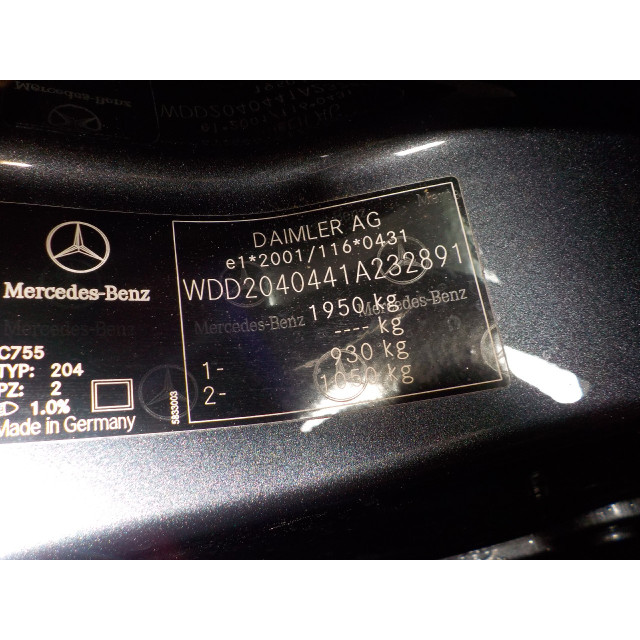Moyeu arrière droit Mercedes-Benz C (W204) (2008 - 2014) Sedan 1.6 C-180K 16V BlueEfficiency (M271.910)