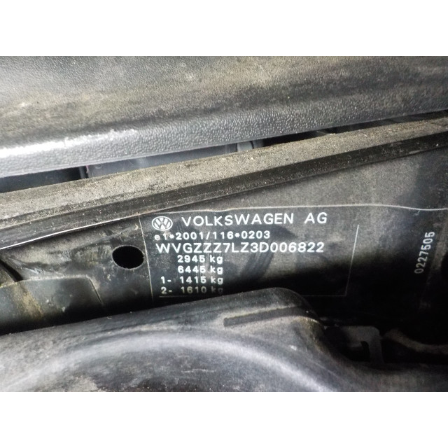 Bras de suspension avant droit Volkswagen Touareg (7LA/7L6) (2002 - 2006) SUV 3.2 V6 24V (AZZ)