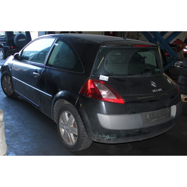 Essuie-glaces avant gauche Renault Megane II (BM/CM) (2002 - 2008) Hatchback 1.9 dCi 120 (F9Q-B800(Euro 3))