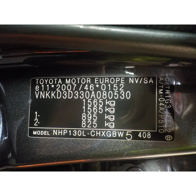 Réservoir de liquide de refroidissement Toyota Yaris III (P13) (2012 - 2020) Hatchback 1.5 16V Hybrid (1NZ-FXE)