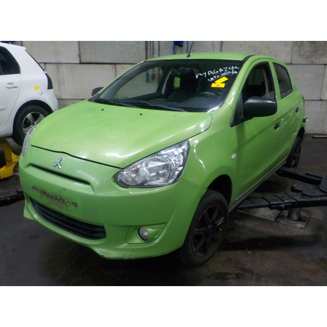 Module d'airbag Mitsubishi Space Star (A0) (2012 - présent) Space Star Hatchback 1.0 12V Mivec AS&G (3A90)