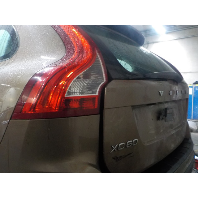 Lame de pare-chocs arrière Volvo XC60 I (DZ) (2009 - 2012) 2.0 T 16V (B4204T6)