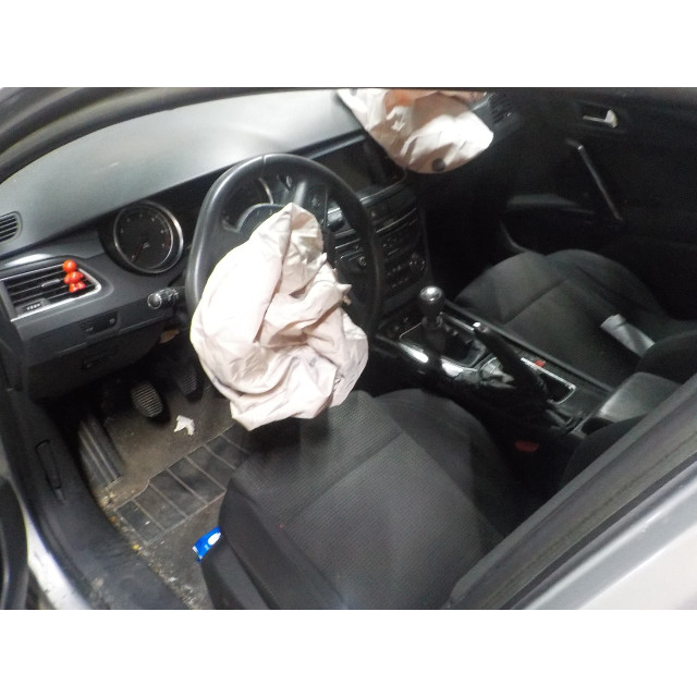 Bras de suspension avant gauche Peugeot 508 (8D) (2010 - 2018) Sedan 1.6 THP 16V (EP6CDT(5FV))