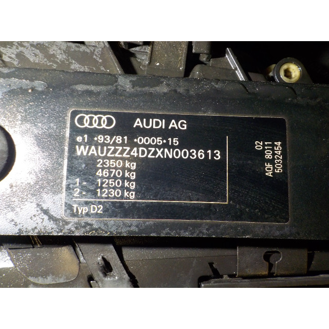 Mécanisme de verrouillage de porte centralisé à dépression arrière gauche Audi A8 (D2) (1998 - 2002) Sedan 4.2 V8 40V Quattro (AQF)
