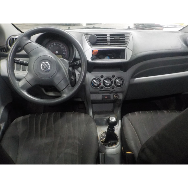 Porte avant droite Nissan/Datsun Pixo (D31S) (2009 - 2013) Hatchback 1.0 12V (K10B(Euro 5))