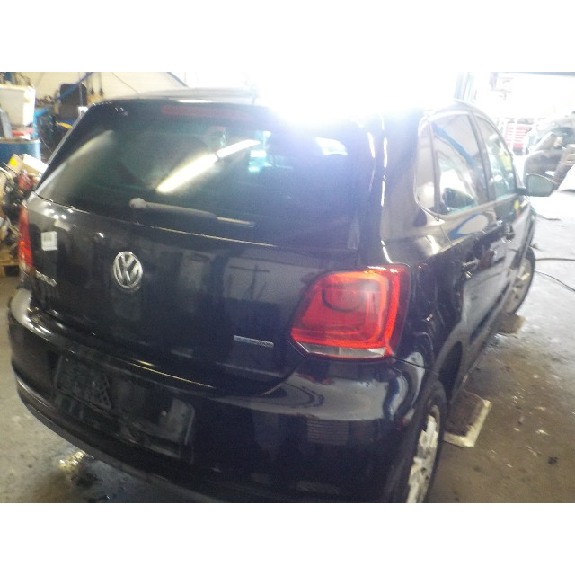 Feux de jour avant gauche Volkswagen Polo V (6R) (2009 - 2014) Hatchback 1.2 TDI 12V BlueMotion (CFWA(Euro 5))