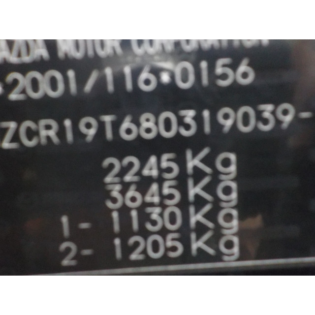 Étrier avant gauche Mazda 5 (CR19) (2005 - 2010) MPV 2.0 CiDT 16V Normal Power (MZR-CD)