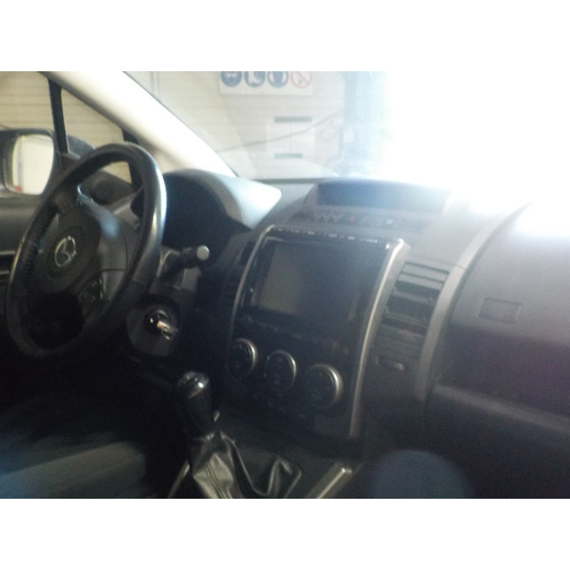 Étrier arrière droit Mazda 5 (CR19) (2005 - 2010) MPV 2.0 CiDT 16V Normal Power (MZR-CD)