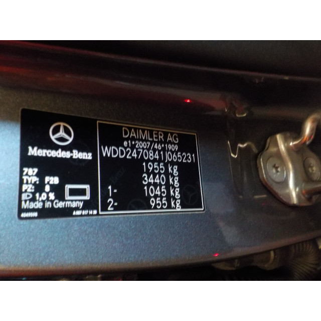 Antenne Mercedes-Benz-Benz B (W247) (2018 - présent) Hatchback 1.3 B-180 Turbo 16V (M282.914)