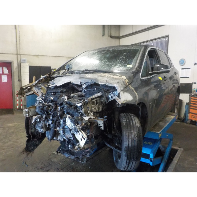 Ceinture de sécurité arrière droite BMW 2 serie Active Tourer (F45) (2014 - 2018) MPV 214d 1.5 12V (B37-C15A)