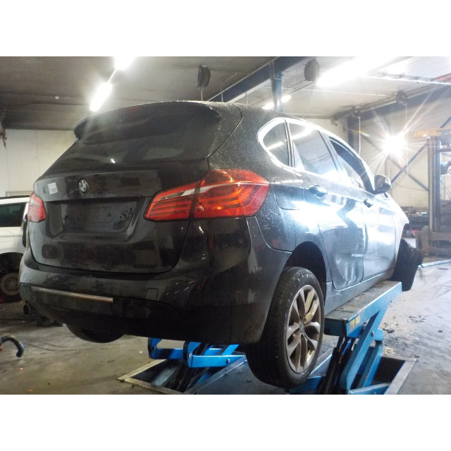 Ceinture de sécurité arrière droite BMW 2 serie Active Tourer (F45) (2014 - 2018) MPV 214d 1.5 12V (B37-C15A)