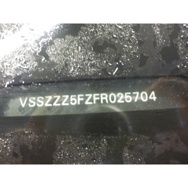 Mécanisme d'essuie-glaces avant Seat Leon (5FB) (2014 - présent) Hatchback 5-drs 1.2 TSI Ecomotive 16V (CYVB)