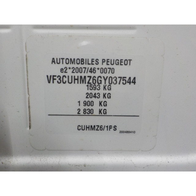 Ceinture de sécurité arrière droite Peugeot 2008 (CU) (2013 - 2018) MPV 1.2 Vti 12V PureTech 82 (EB2F(HMZ))