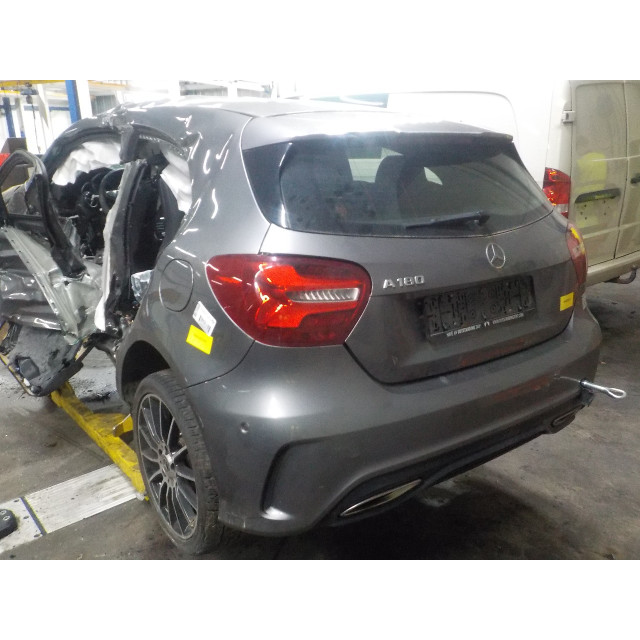 Verrouillage central électrique de porte à mécanisme de verrouillage avant droit Mercedes-Benz A (W176) (2012 - 2018) Hatchback 1.6 A-180 16V (M270.910)