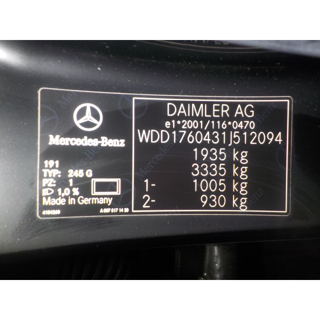 Réservoir de lave-glace de pare-brise avant Mercedes-Benz A (W176) (2012 - 2018) Hatchback 1.6 A-200 16V (M270.910)