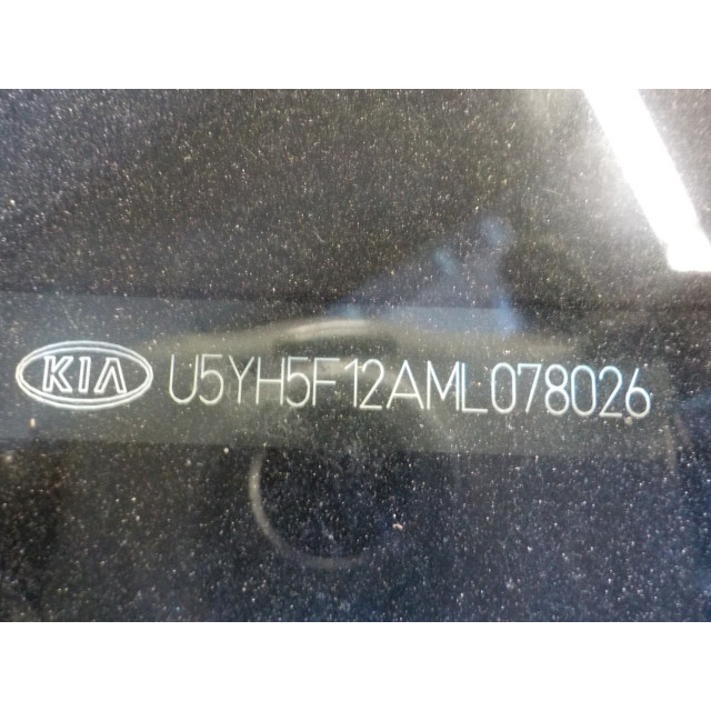 Feu arrière de porte de coffre - gauche Kia Xceed (2020 - présent) SUV 1.0i T-GDi MHEV 12V (G3LE)