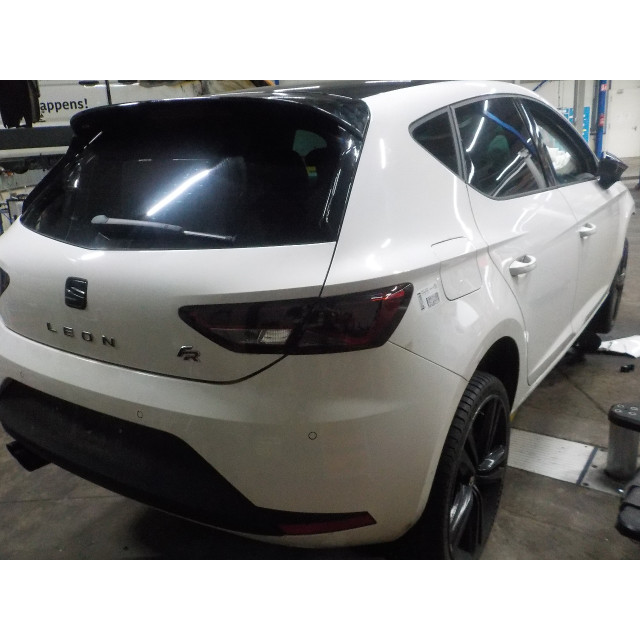 Lève-vitres électrique arrière droit Seat Leon (5FB) (2014 - présent) Hatchback 5-drs 1.4 TSI ACT 16V (CZEA)