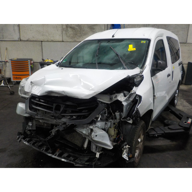 Pare-chocs arrière Dacia Dokker (0S) (2015 - présent) MPV 1.5 dCi 90 (K9K-626(K9K-E6))
