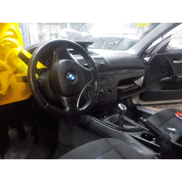 Mécanismes de verrouillage de porte de coffre/hayon électrique BMW 1 serie (E81) (2008 - 2011) Hatchback 3-drs 116i 2.0 16V (N43-B20A)