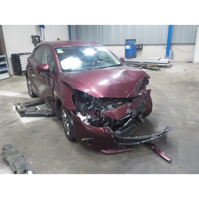 Lève-vitres électrique arrière gauche Mazda 2 (DJ/DL) (2014 - 2017) Hatchback 1.5 SkyActiv-G 90 (P5Y8)