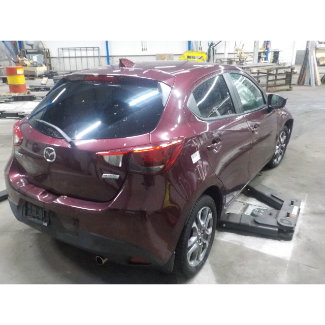 Lève-vitres électrique arrière droit Mazda 2 (DJ/DL) (2014 - 2017) Hatchback 1.5 SkyActiv-G 90 (P5Y8)