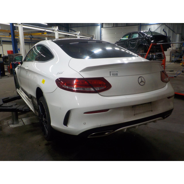 Pompe ABS Mercedes-Benz C (C205) (2015 - présent) Coupé C-180 1.6 16V (M274.910(Euro 6))
