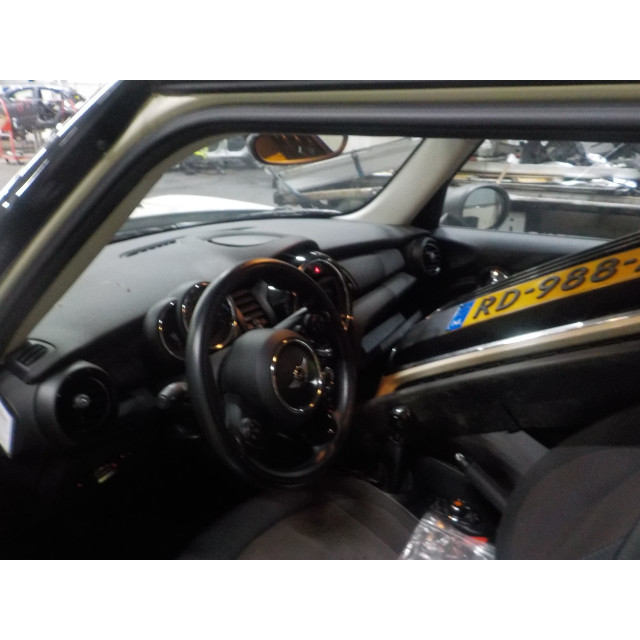 Rétroviseur intérieur Mini Mini (F55) (2014 - 2017) Hatchback 5-drs 1.2 12V One (B38A12A)