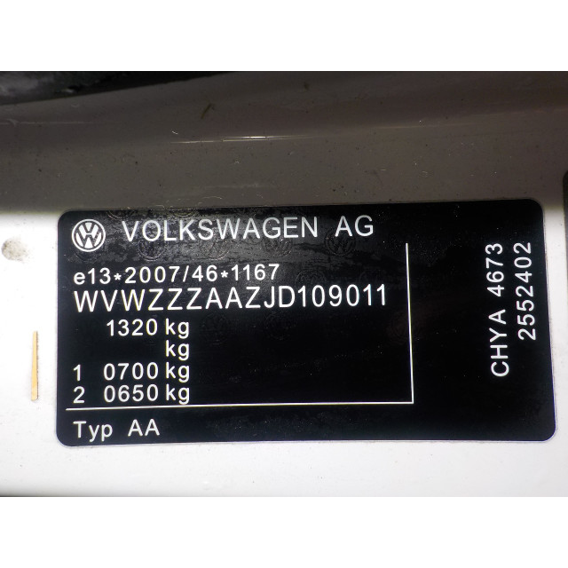 Moteur d'essuie-glaces de lunette arrière Volkswagen Up! (121) (2011 - 2020) Hatchback 1.0 12V 60 (CHYA)