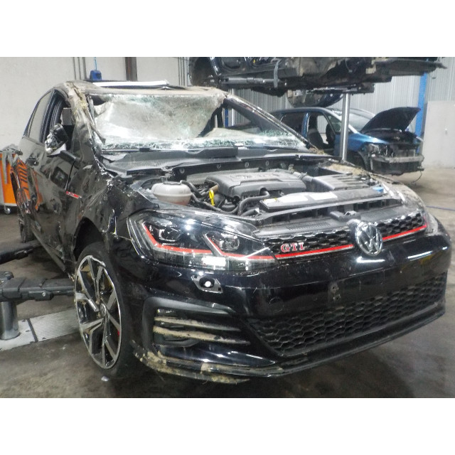 Arbre de transmission avant droit Volkswagen Golf VII (AUA) (2017 - 2020) Hatchback 2.0 GTI 16V Performance Package (DLBA)
