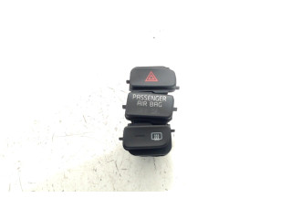 Interrupteur de feux de détresse Skoda Citigo (2011 - 2019) Hatchback 1.0 12V (CHYA)